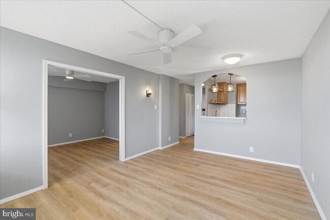 Building Photo - 2030 N Adams St