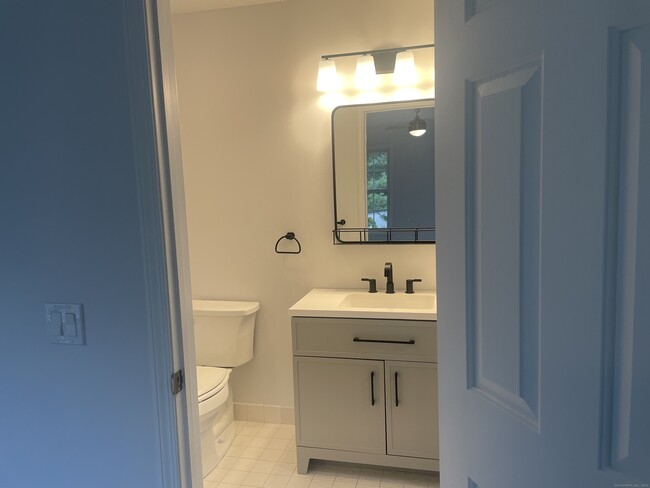 Building Photo - 173 Foxbridge Village Rd