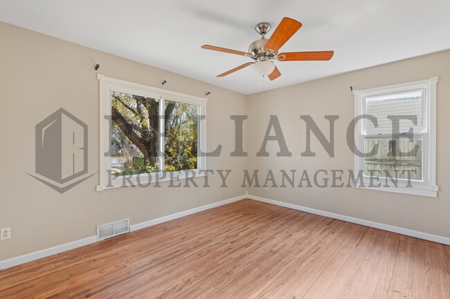 Building Photo - 1925 S Elizabeth St