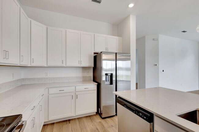 Building Photo - 1104 SE Crosswood Wy