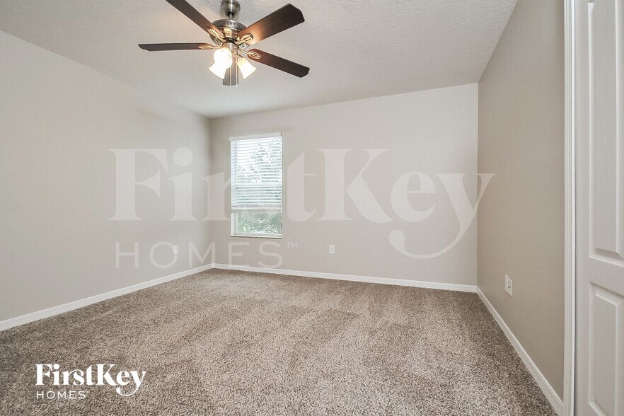 Building Photo - 10523 White Peacock Pl