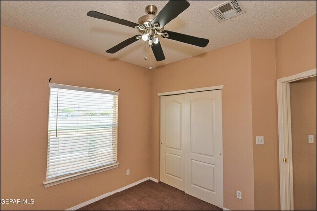 Building Photo - 452 Emerald Pass Ave