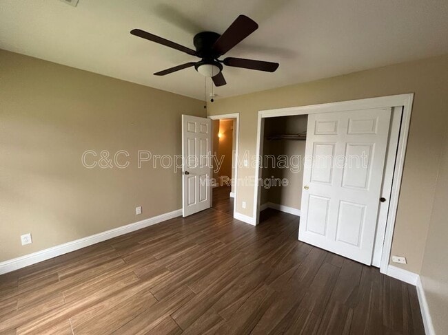 Building Photo - 3371 N Forestiere Ave