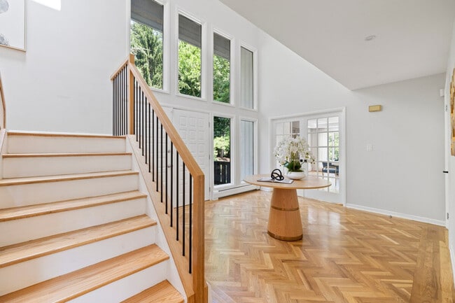 Building Photo - 2A Cherry Ln