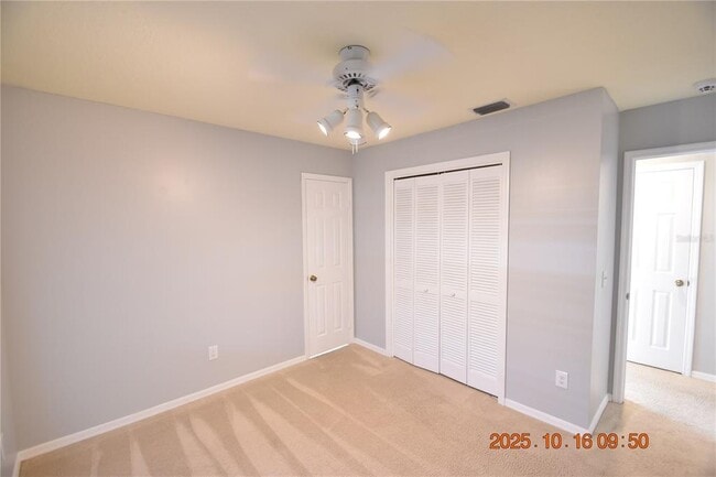 Building Photo - 2712 Falling Leaves Dr