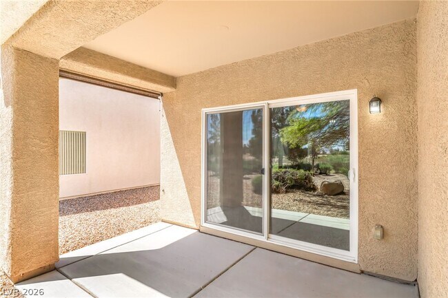 Building Photo - 7632 Fruit Dove St