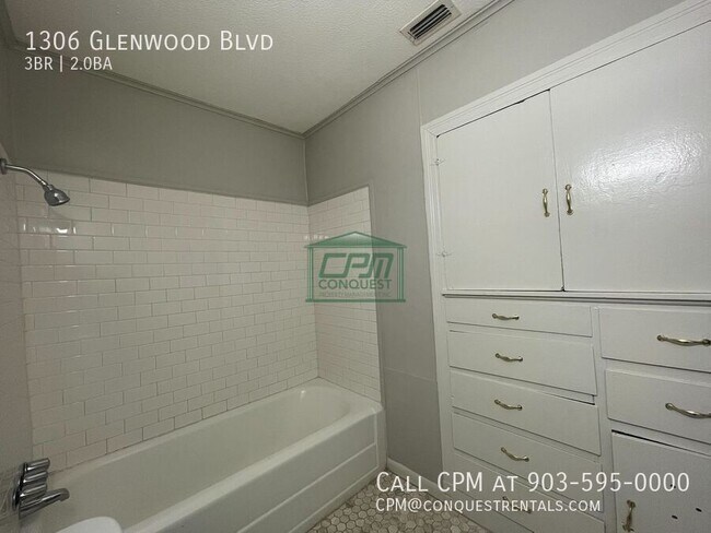 Building Photo - 1306 S Glenwood Blvd