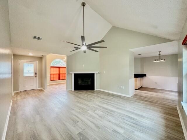 Building Photo - 519 E Timberlake Dr