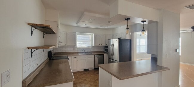 Building Photo - 2213 Twinflower W