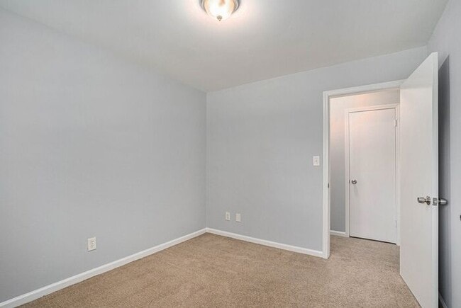 Building Photo - Renovated 4BR/2.5BA Home in Jonesboro!