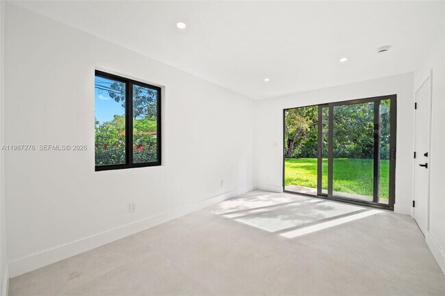 Building Photo - 235 NE 91st St