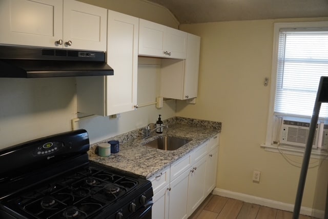 Building Photo - 2711 W 5th St