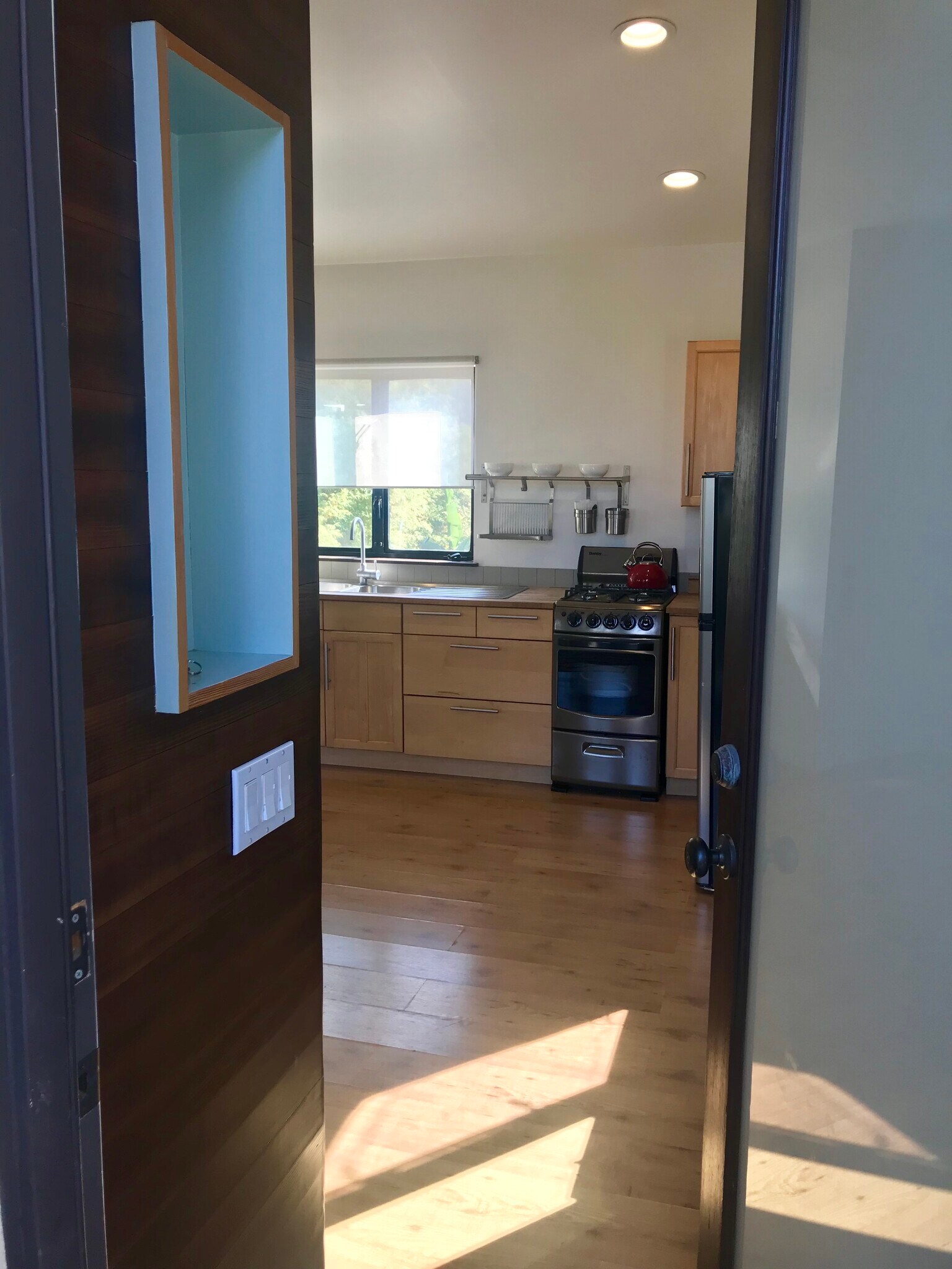 entry vestibule - 1072 Amoroso Pl