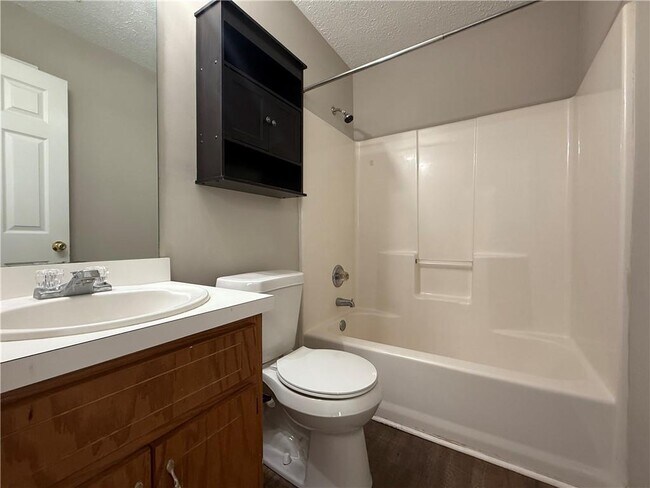 Building Photo - 6079 Daffodil Dr