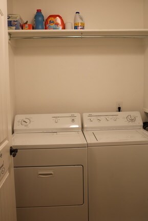 Has washer and dryer - 550 Sunflower Rd