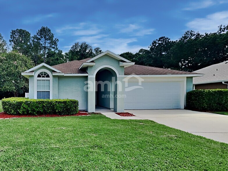 Primary Photo - 220 Southlake Dr