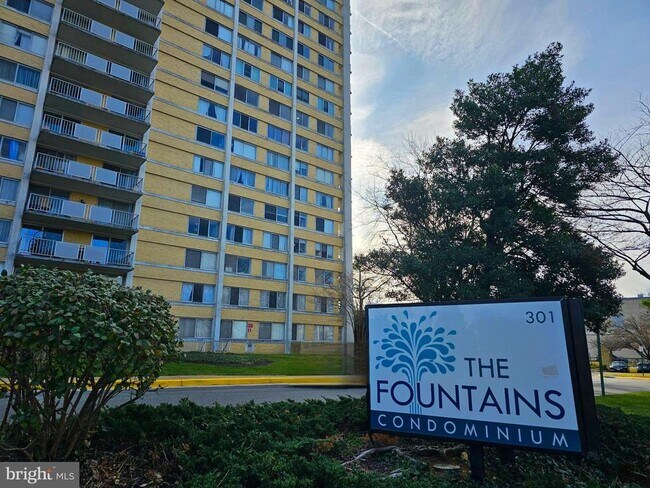 Building Photo - 301 N Beauregard St