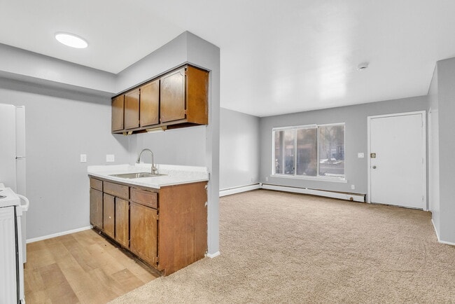 Building Photo - 4535 Cadieux Rd