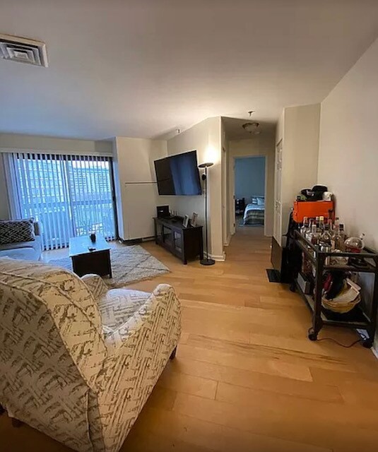 Primary Photo - 90 Quincy Shore Dr