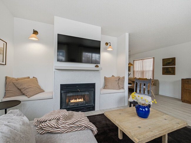 Building Photo - 4887 E Willowbrooke Cir