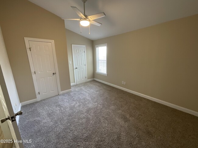 Building Photo - 3398 Westgate Dr
