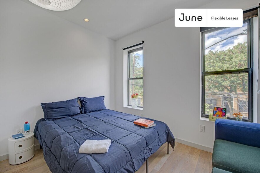 Building Photo - Brand New ROOM at The Maison on Halsey