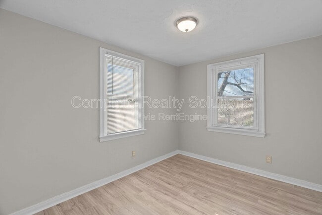 Building Photo - 4304 Springdale Ave