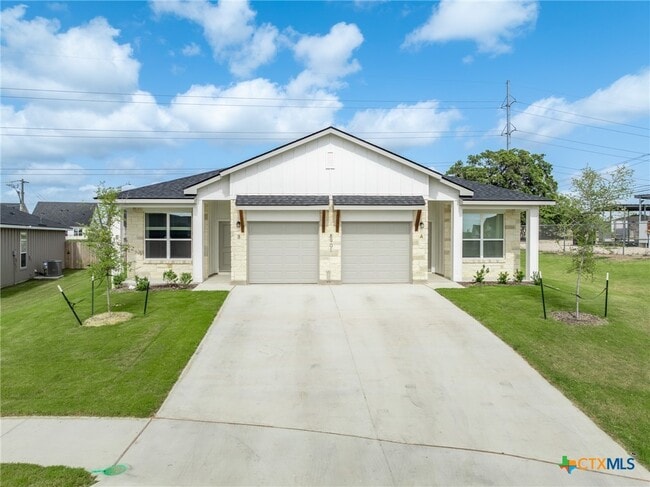 Building Photo - 8901 Prickly Ash Dr