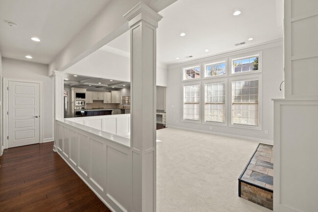 Building Photo - 916 Star of Danube Way