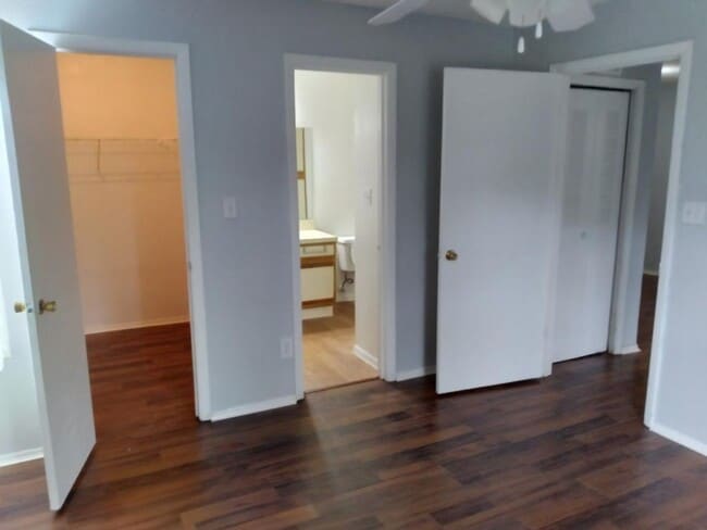 Building Photo - Oasis - # 10-201