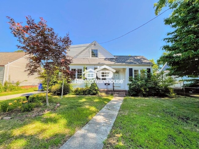Primary Photo - 530 Sterling St