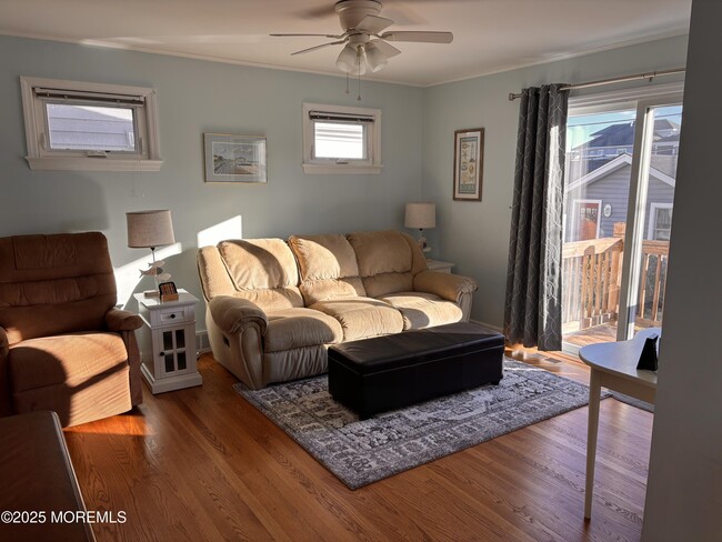 Building Photo - 411 Lincoln Ave