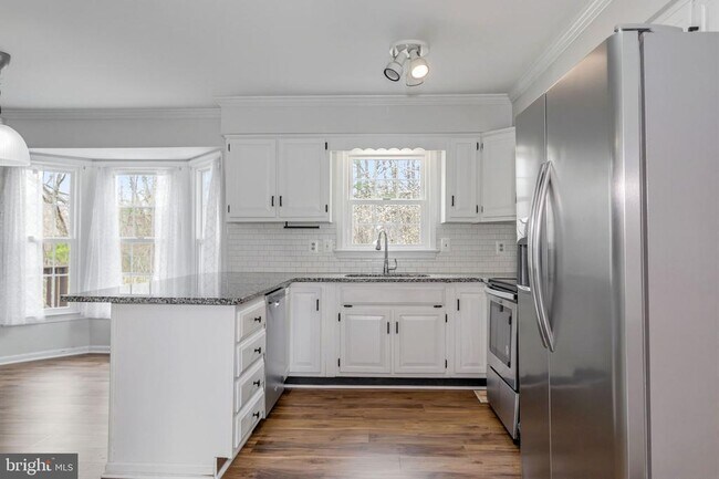 Building Photo - 2009 White Lake Dr