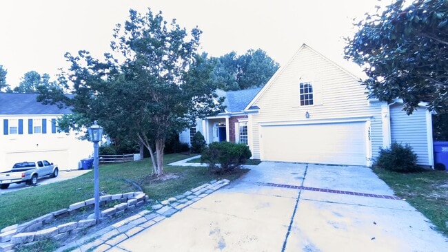 Building Photo - 14808 Bergerac Ct