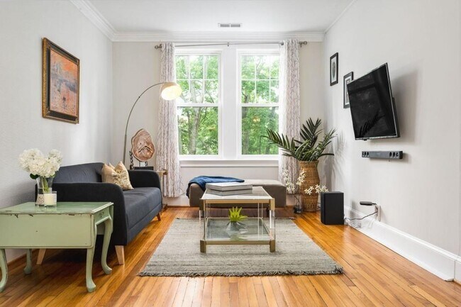 Building Photo - 2840 Peachtree Rd