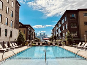 Building Photo - 100 Eton Row