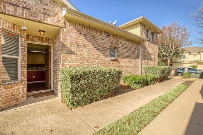 Building Photo - 10091 Summit Run Dr