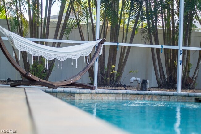 Building Photo - 2208 Viscaya Pkwy