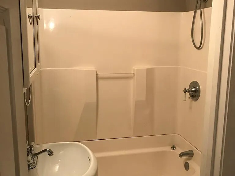 Building Photo - 2614 Lamborne Blvd