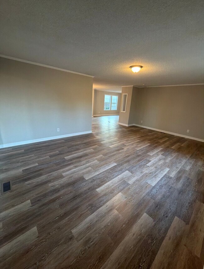 Building Photo - 796 Breazeale Rd