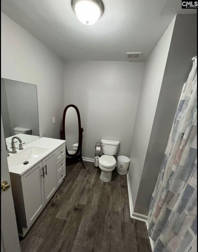 Building Photo - 610 Crystal Springs Dr