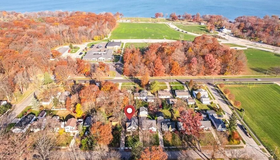Minutes from Lake in Bay - 28008 Sites Rd