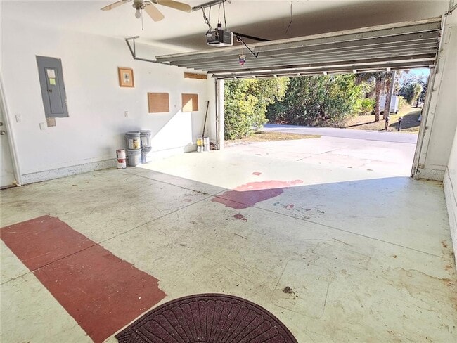 Building Photo - 8470 Drolet Ave