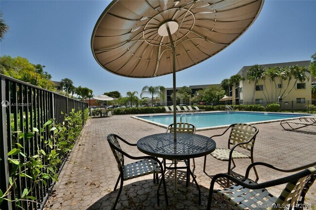 Building Photo - 8075 SW 107th Ave