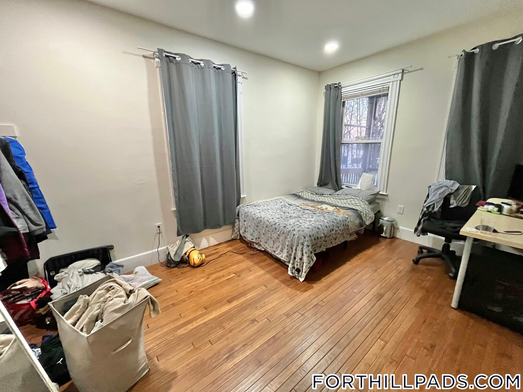 Building Photo - 190 Highland St