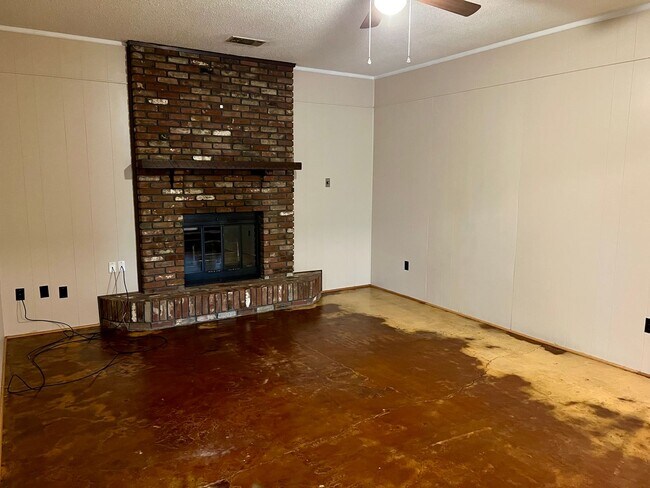 Building Photo - 1507 Franklin - For RENT!