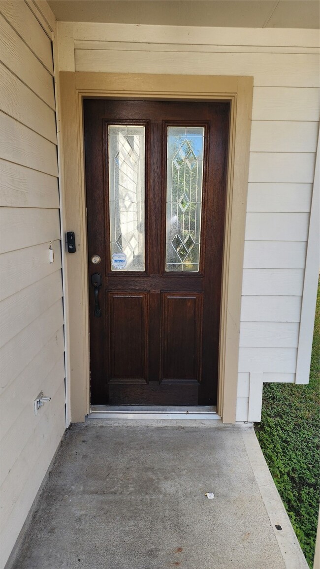 Building Photo - 11430 Hackmatack Way