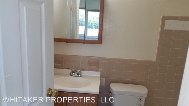 Building Photo - 4399 Riverside Dr