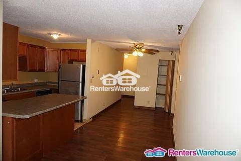 Building Photo - 925 N 30th Ave