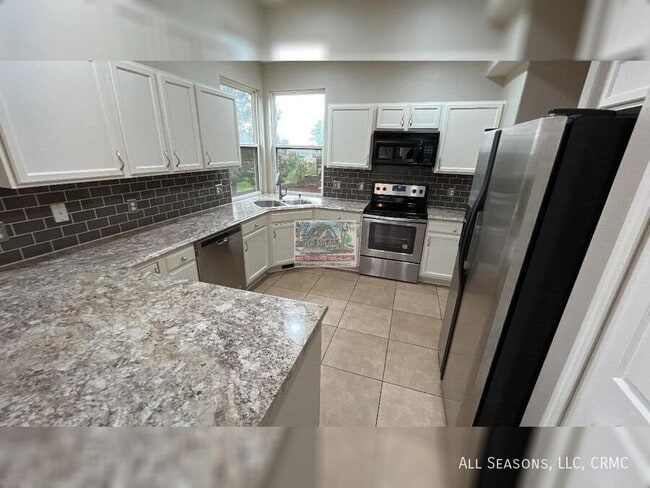 Building Photo - 8063 Cooper River Dr